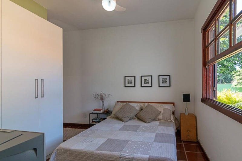 Casa à venda com 5 quartos, 330m² - Foto 14