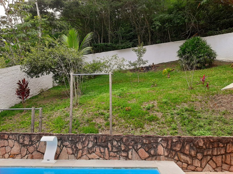 Casa à venda com 3 quartos, 300m² - Foto 26