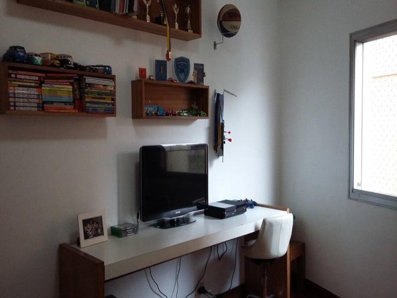 Apartamento à venda com 3 quartos, 135m² - Foto 10