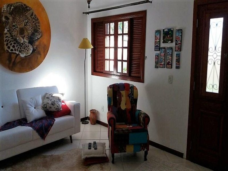 Casa à venda com 4 quartos, 189m² - Foto 4