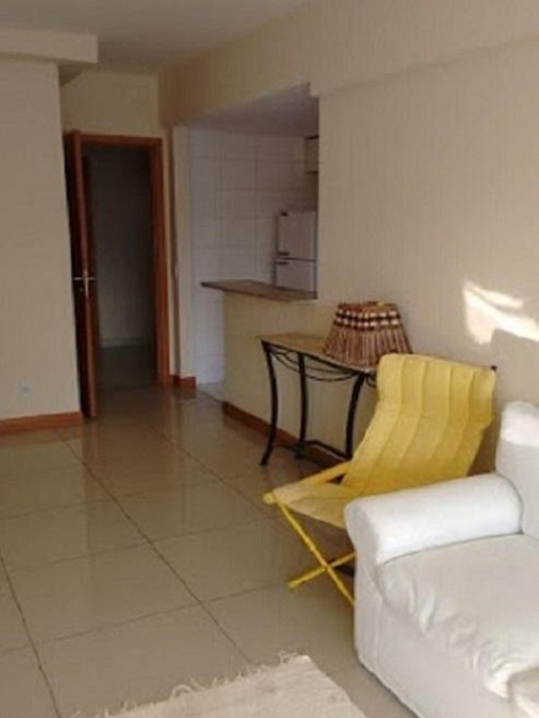 Apartamento à venda com 3 quartos, 74m² - Foto 2