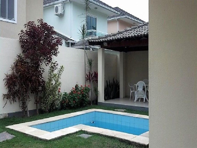 Casa à venda com 2 quartos, 100m² - Foto 2