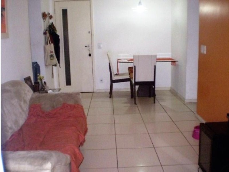 Apartamento à venda com 3 quartos, 80m² - Foto 3