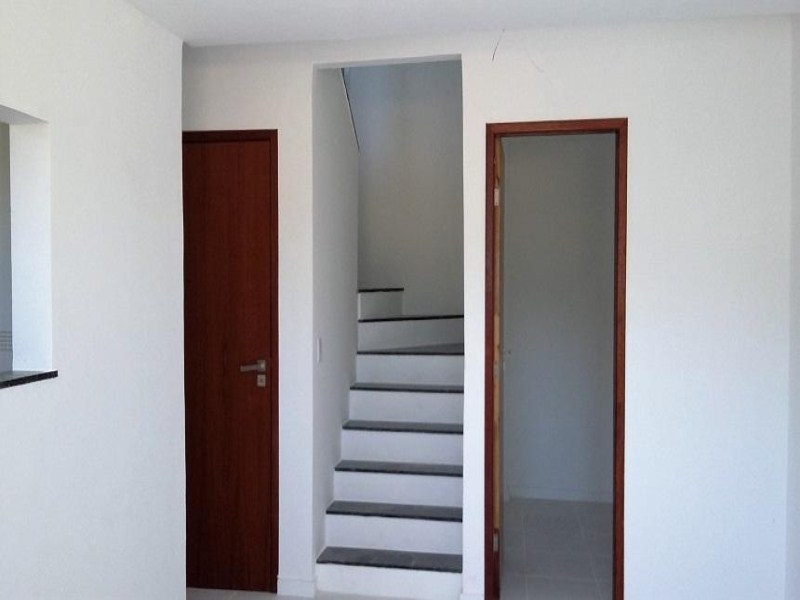 Casa à venda com 3 quartos, 90m² - Foto 5