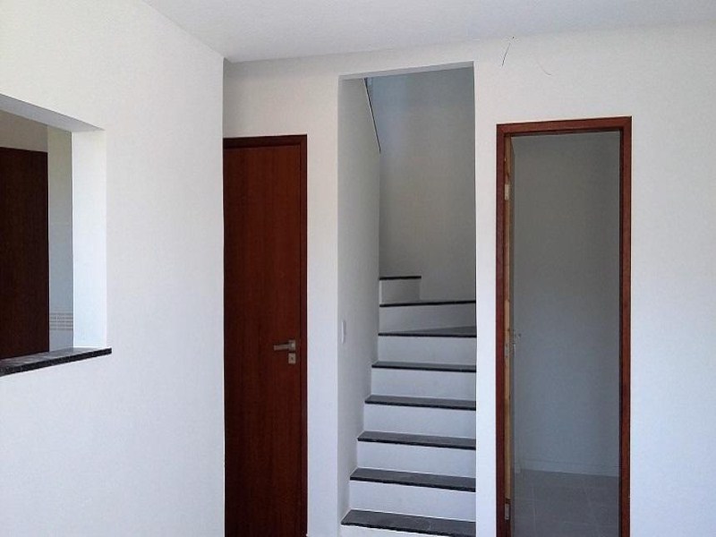 Casa à venda com 3 quartos, 90m² - Foto 15