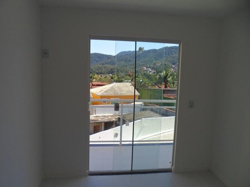 Casa à venda com 3 quartos, 90m² - Foto 23