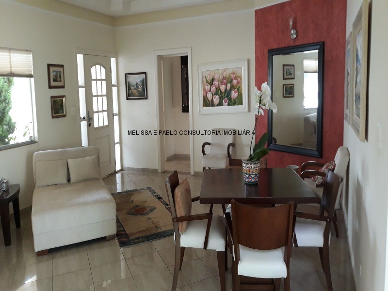 Casa à venda com 3 quartos, 310m² - Foto 4