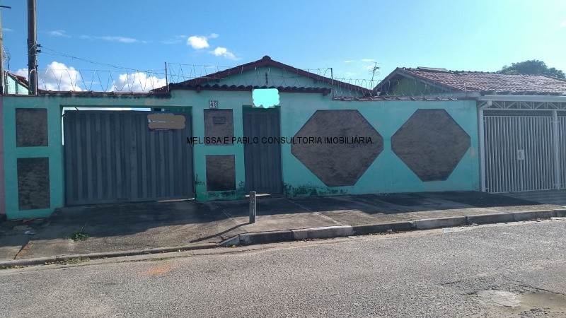 Casa à venda com 2 quartos, 150m² - Foto 1