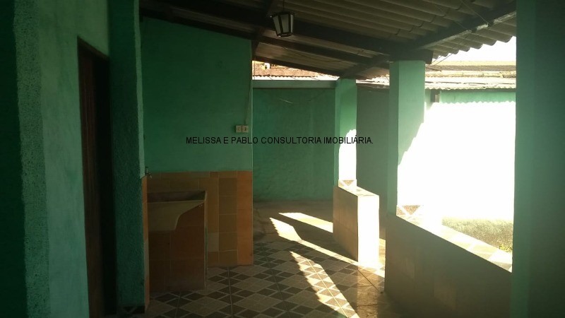 Casa à venda com 2 quartos, 150m² - Foto 2