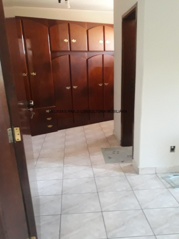 Casa à venda com 4 quartos, 230m² - Foto 18