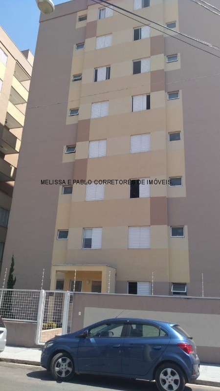 Apartamento à venda com 2 quartos, 64m² - Foto 1