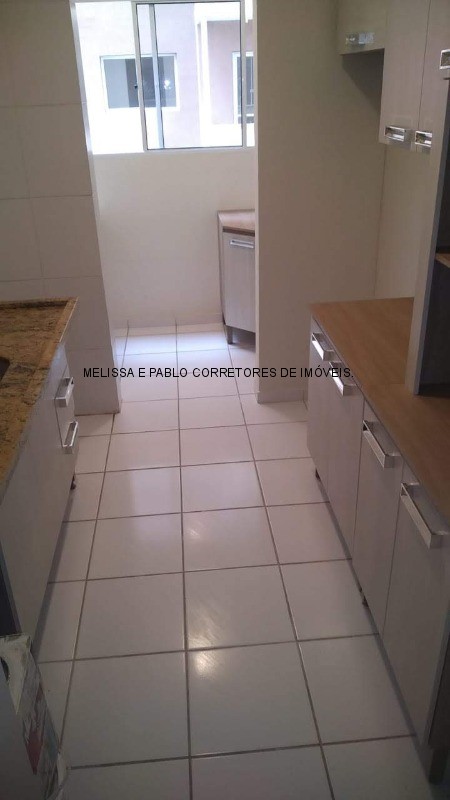 Apartamento à venda com 2 quartos, 64m² - Foto 2