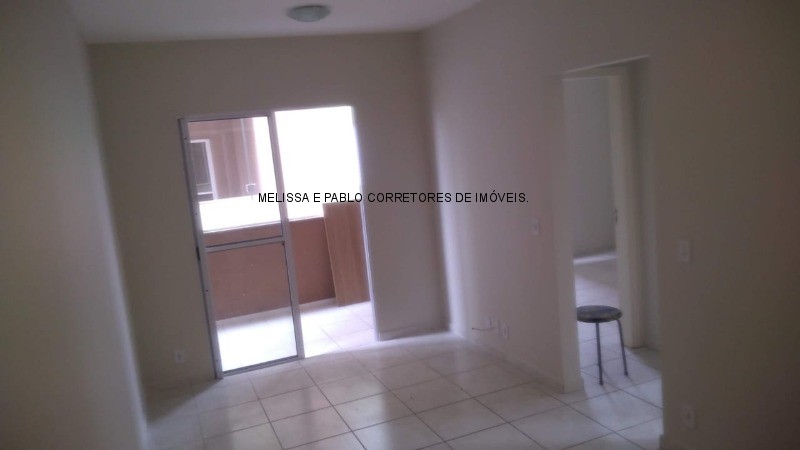 Apartamento à venda com 2 quartos, 64m² - Foto 5