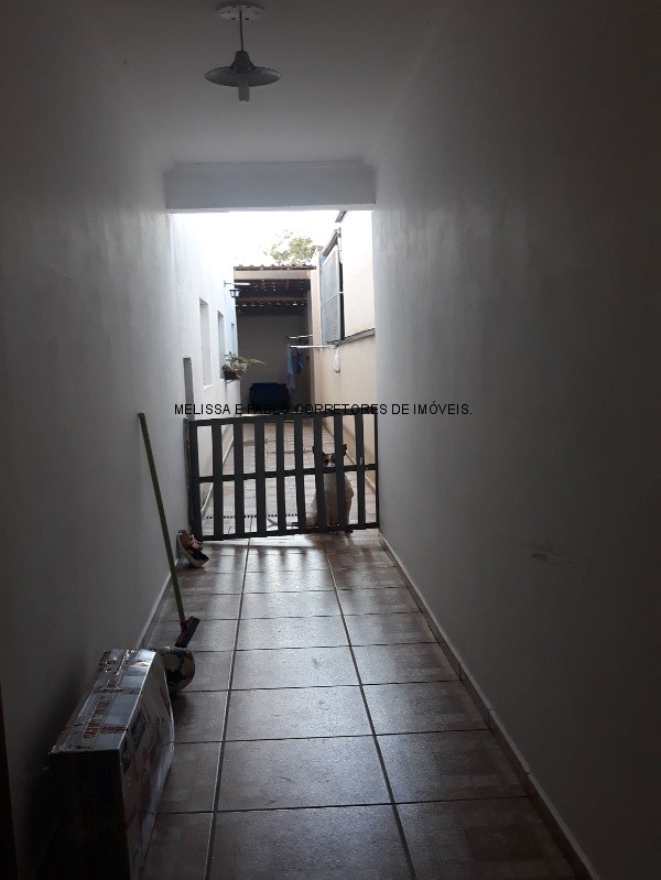 Casa à venda com 3 quartos, 126m² - Foto 4