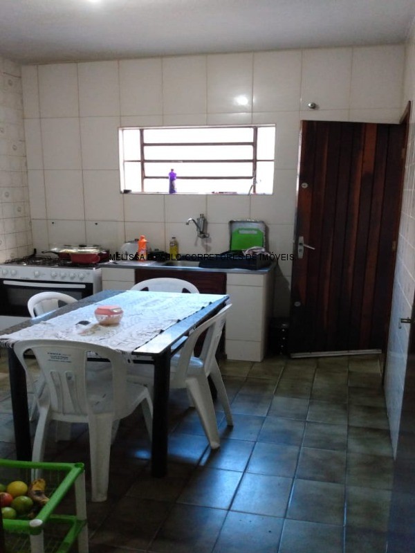 Casa à venda com 3 quartos, 90m² - Foto 7