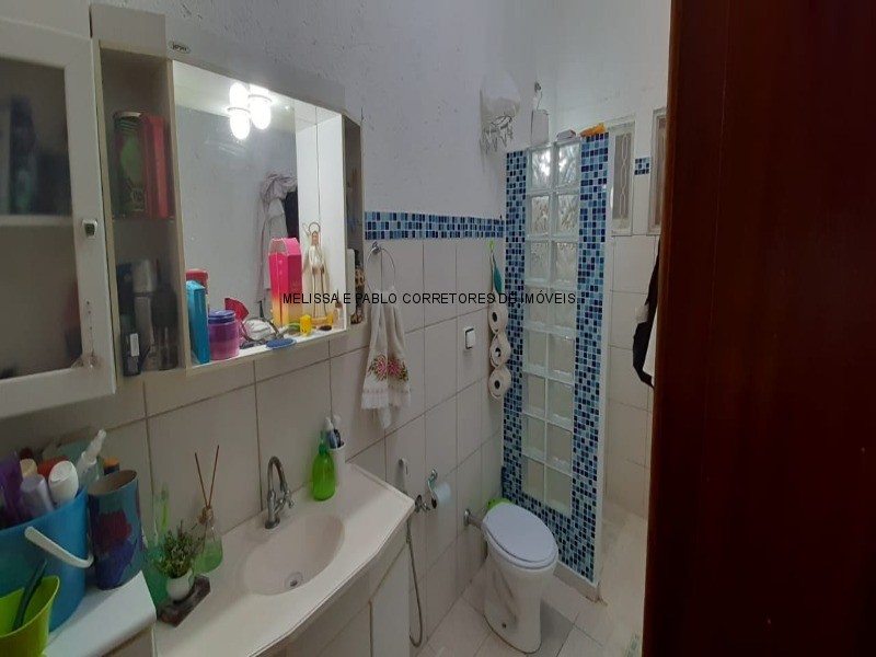 Casa à venda com 3 quartos, 200m² - Foto 12