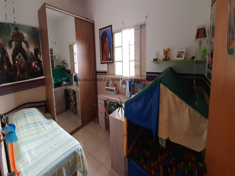 Casa à venda com 3 quartos, 200m² - Foto 11