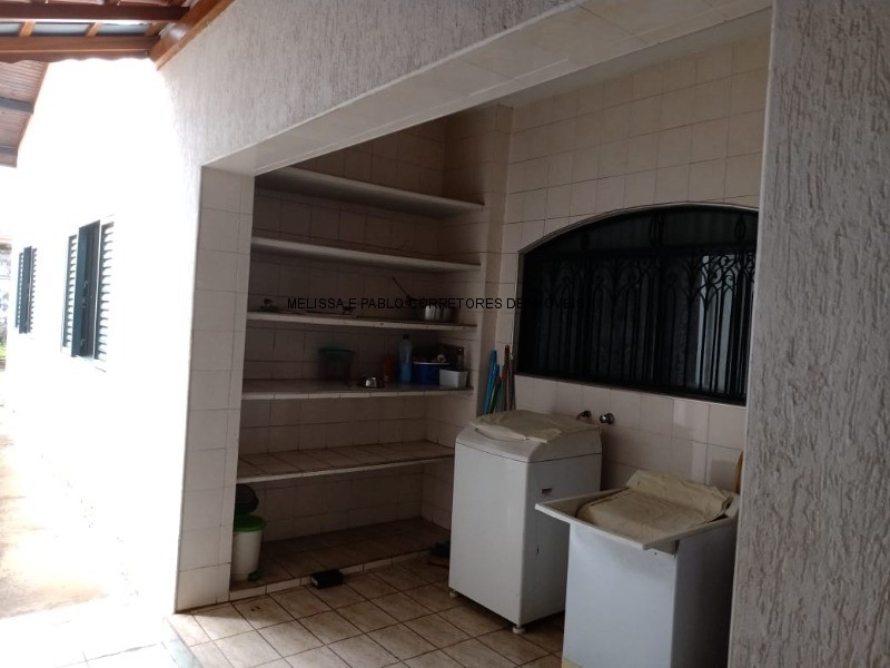 Casa à venda com 3 quartos, 300m² - Foto 14