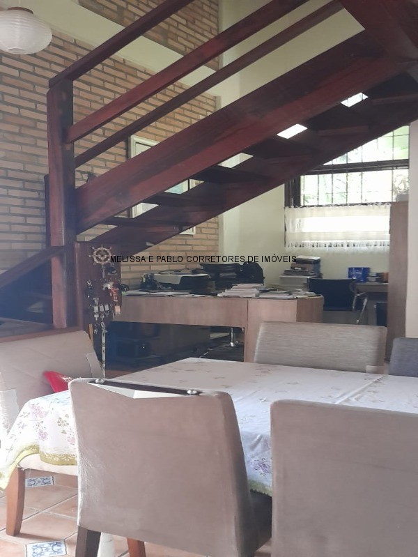 Casa à venda com 3 quartos, 320m² - Foto 25