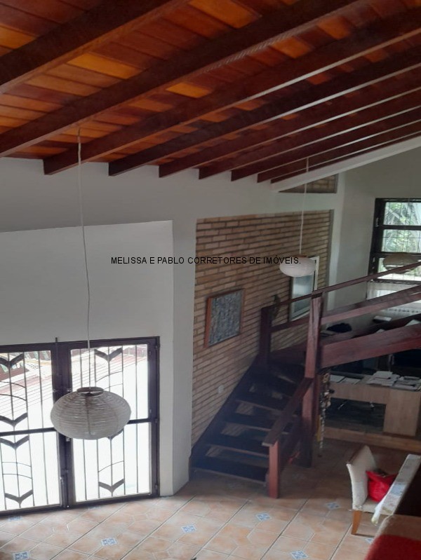 Casa à venda com 3 quartos, 320m² - Foto 11