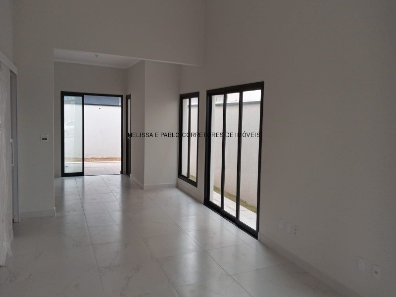 Casa à venda com 3 quartos, 165m² - Foto 3