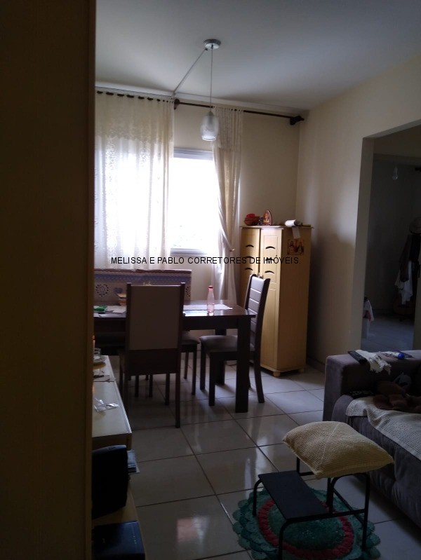 Apartamento à venda com 2 quartos, 58m² - Foto 2