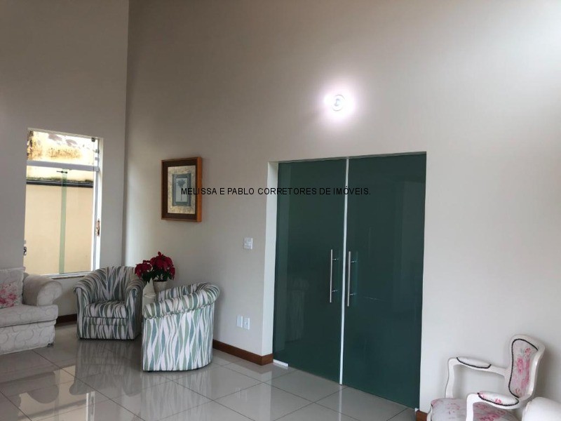 Casa à venda com 5 quartos, 209m² - Foto 26