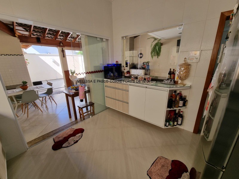 Casa à venda com 3 quartos, 270m² - Foto 29