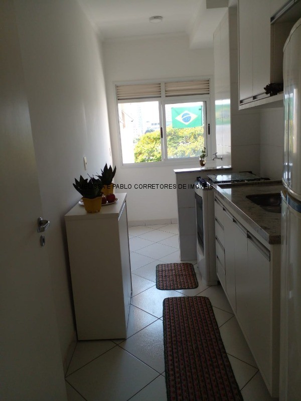 Apartamento à venda com 2 quartos, 68m² - Foto 9