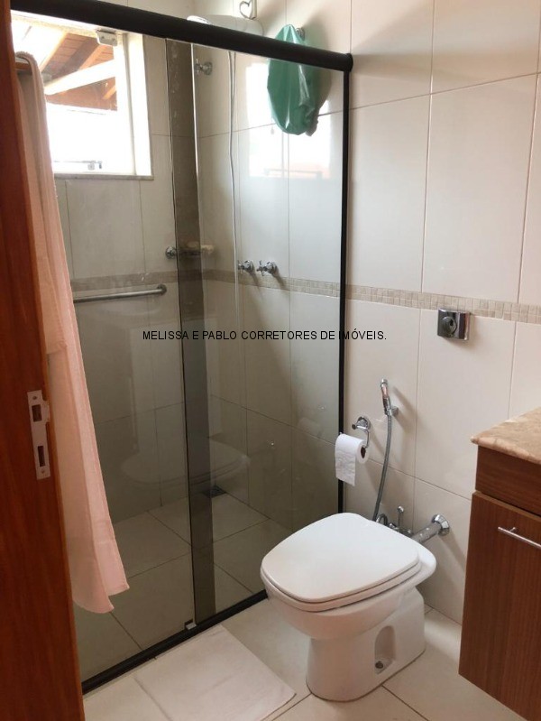 Casa à venda com 5 quartos, 209m² - Foto 13