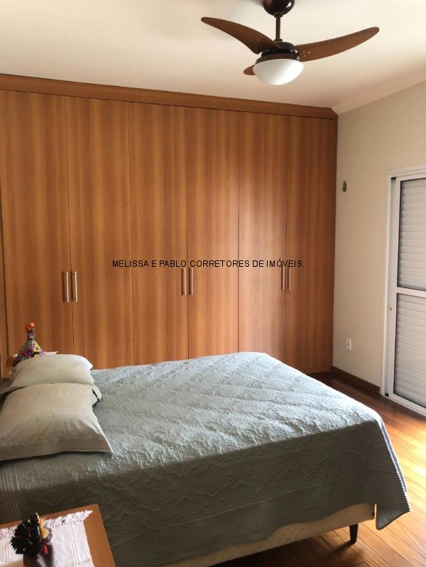 Casa à venda com 5 quartos, 209m² - Foto 14