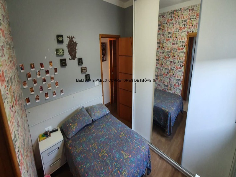 Casa à venda com 3 quartos, 300m² - Foto 17