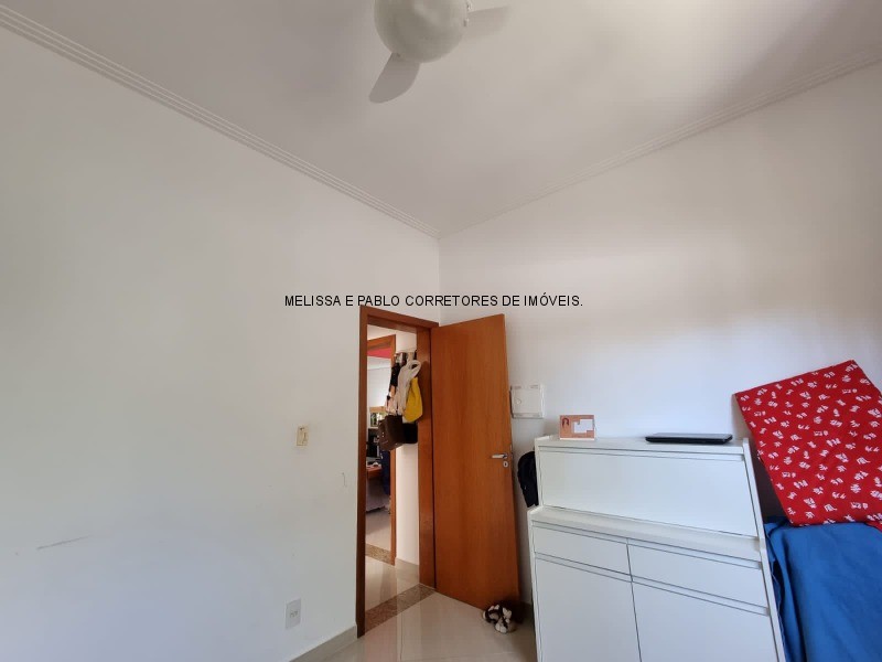 Casa à venda com 3 quartos, 270m² - Foto 9