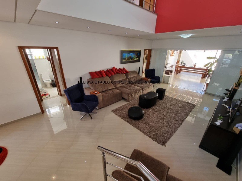 Casa à venda com 3 quartos, 270m² - Foto 8