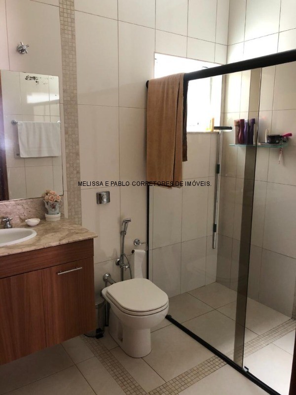 Casa à venda com 5 quartos, 209m² - Foto 11