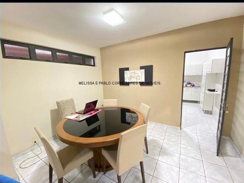 Casa à venda com 3 quartos, 167m² - Foto 8