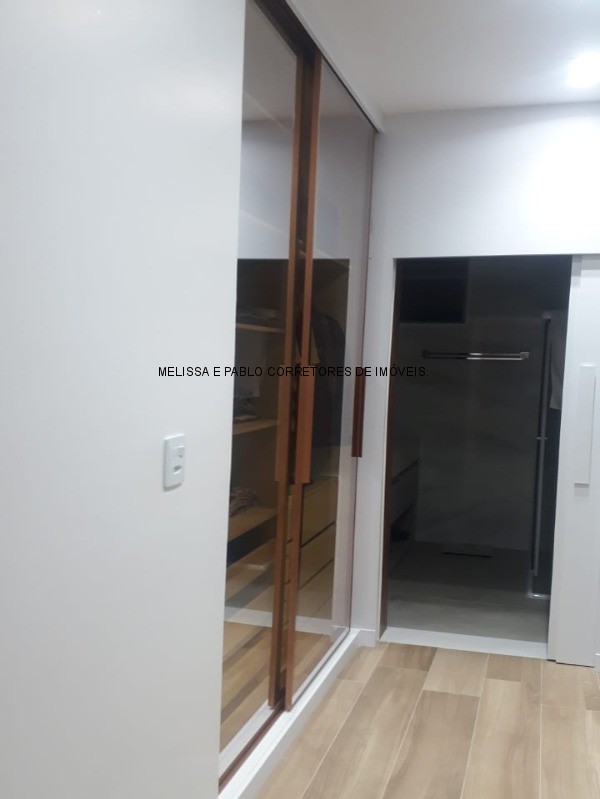 Casa à venda com 3 quartos, 300m² - Foto 14