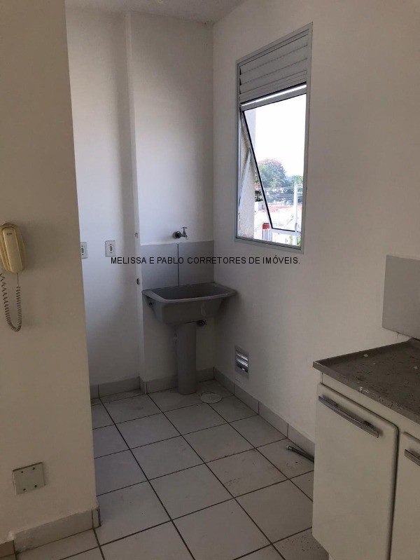 Apartamento à venda com 2 quartos, 45m² - Foto 11