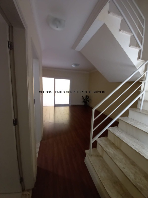 Casa à venda com 3 quartos, 150m² - Foto 2