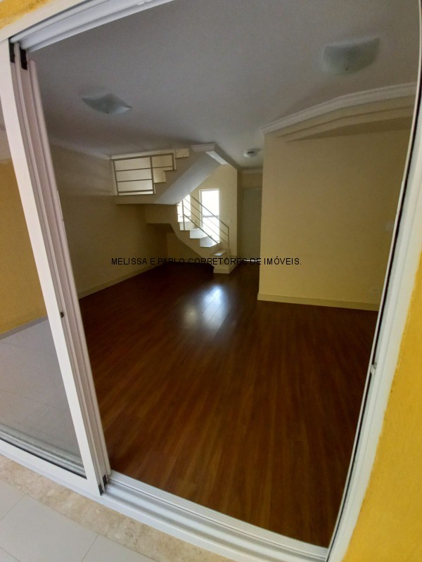 Casa à venda com 3 quartos, 150m² - Foto 3