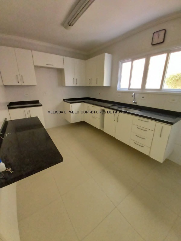 Casa à venda com 3 quartos, 150m² - Foto 4