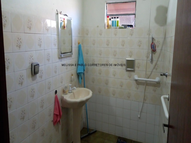 Casa à venda com 5 quartos, 180m² - Foto 34