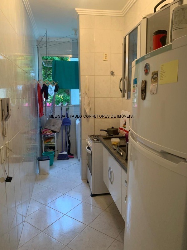 Apartamento à venda com 2 quartos, 62m² - Foto 9