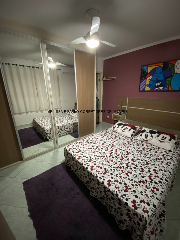 Casa à venda com 3 quartos, 190m² - Foto 2