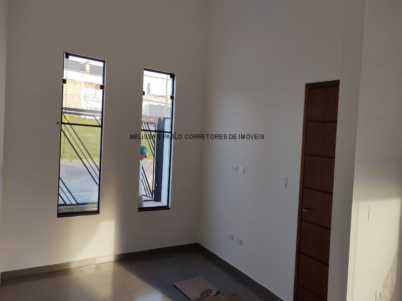 Casa à venda com 2 quartos, 77m² - Foto 12