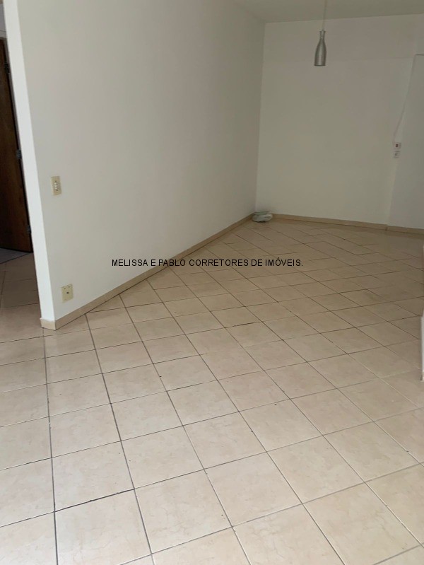 Apartamento à venda com 2 quartos, 62m² - Foto 10