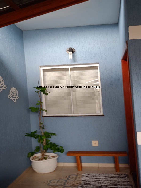 Casa à venda com 3 quartos, 100m² - Foto 3