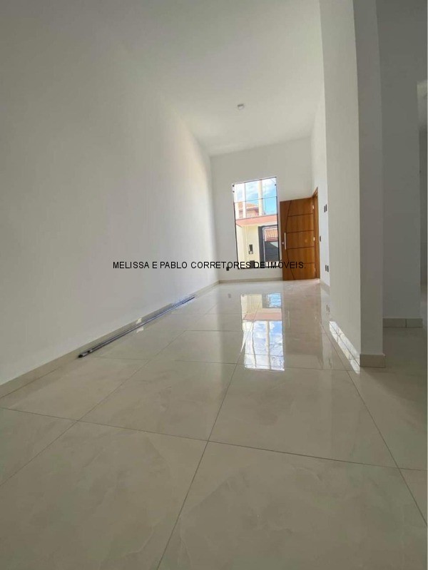 Casa à venda com 3 quartos, 92m² - Foto 2