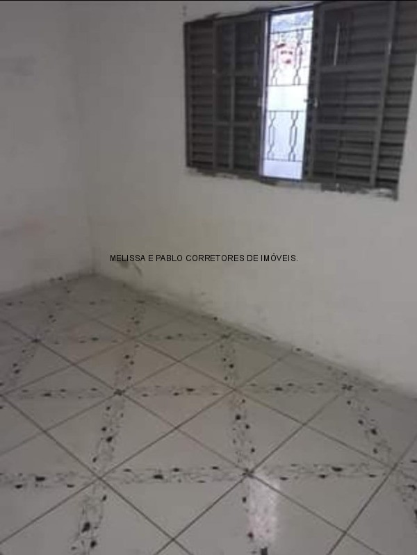 Casa à venda com 2 quartos, 70m² - Foto 9