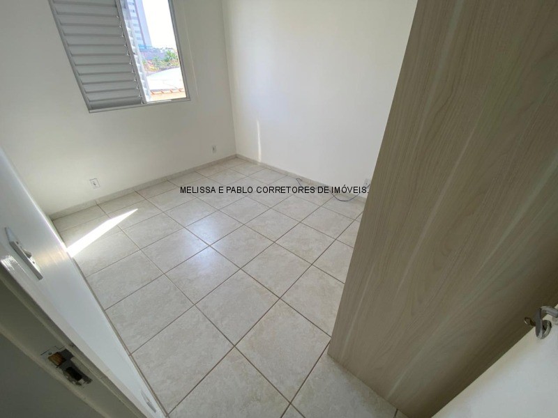 Apartamento à venda com 2 quartos, 65m² - Foto 9